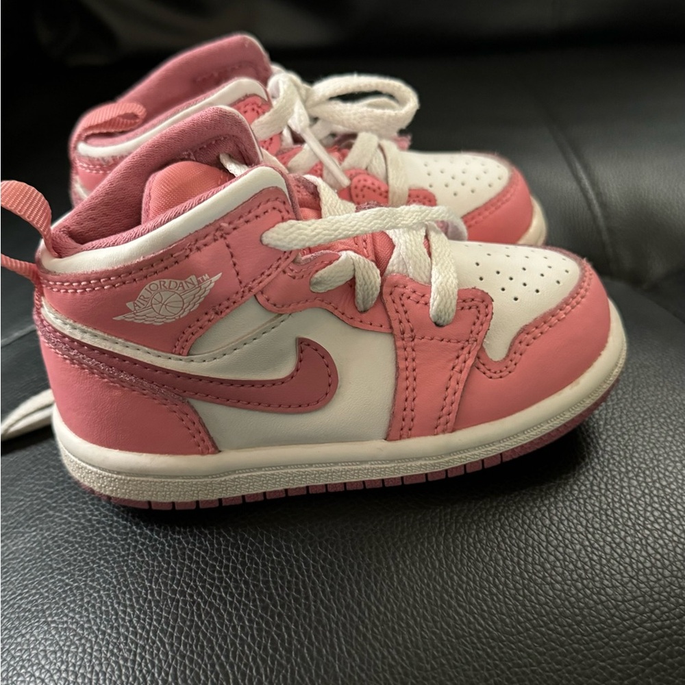 Great Condition 6c Coral Pink